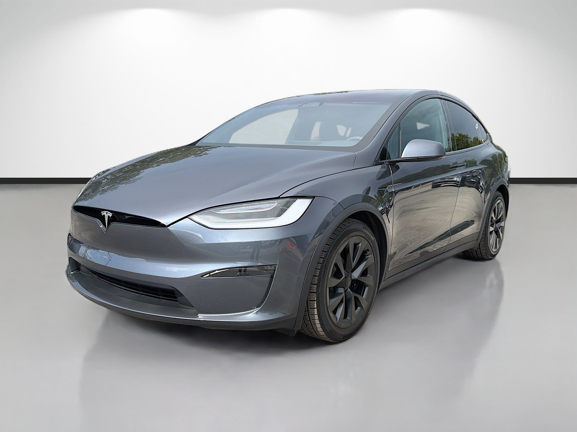 Used 2023 Midnight Silver Metallic Tesla Standard Range image 7