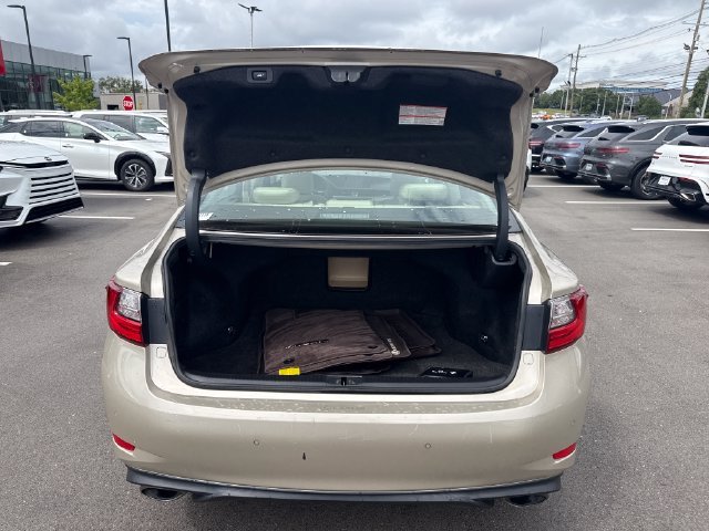Used 2018 Beige Lexus 350 image 9