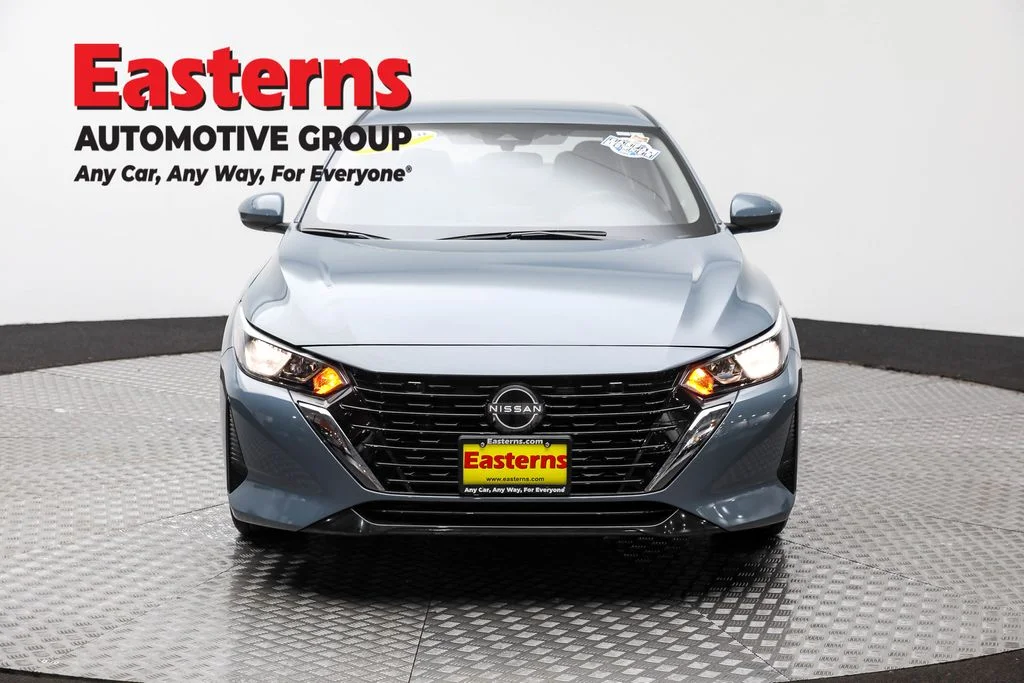 Used 2024 Gray Nissan SV image 2