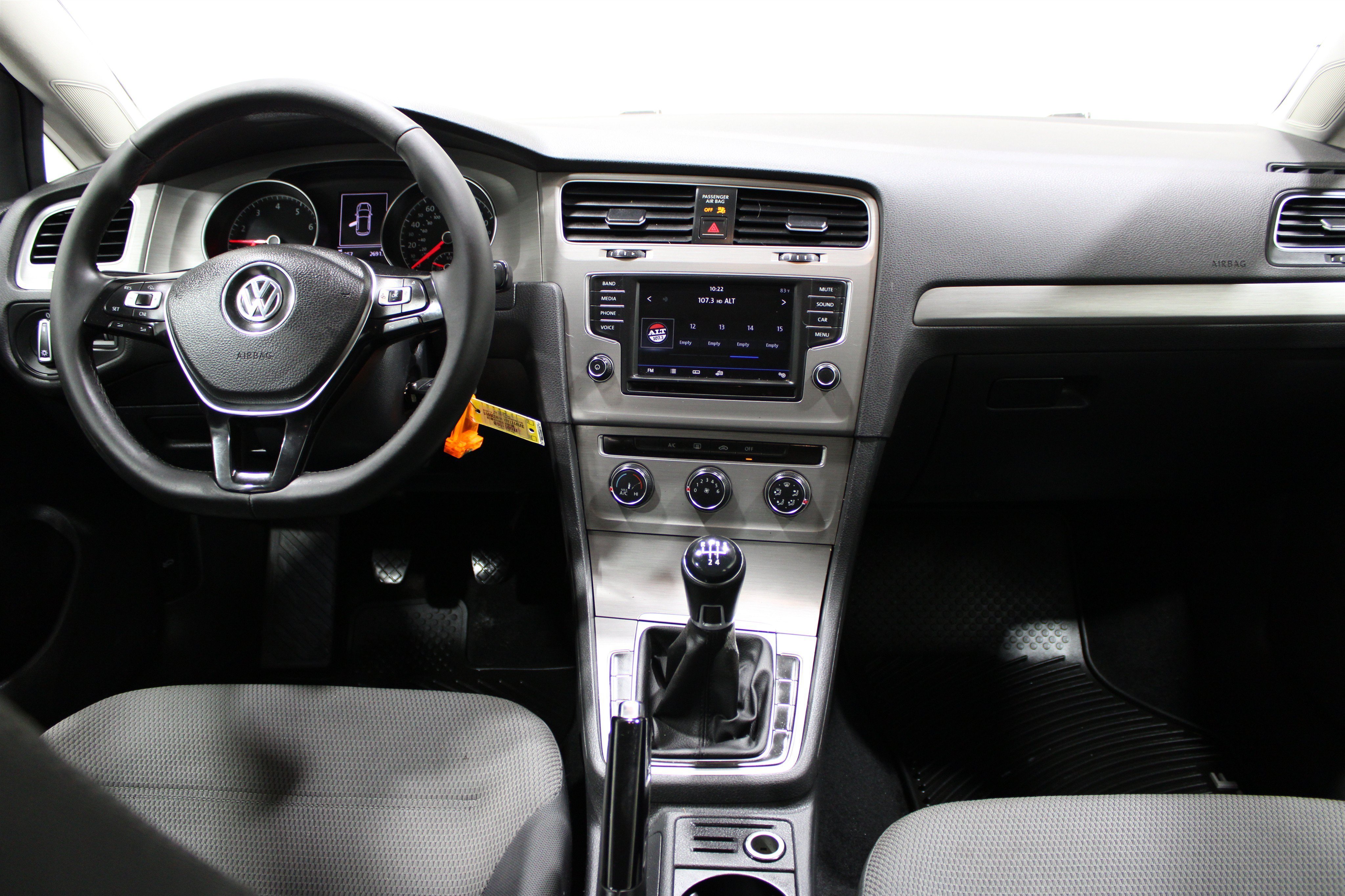 3VW117AU2HM030991