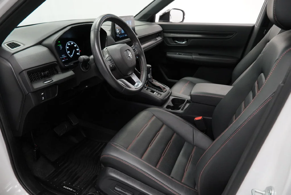 Used 2025 White Honda Sport-L image 33