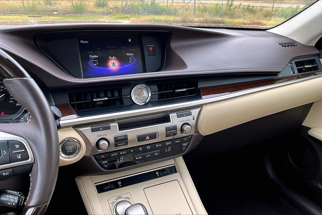 Used 2017 Silver Lexus 350 image 22