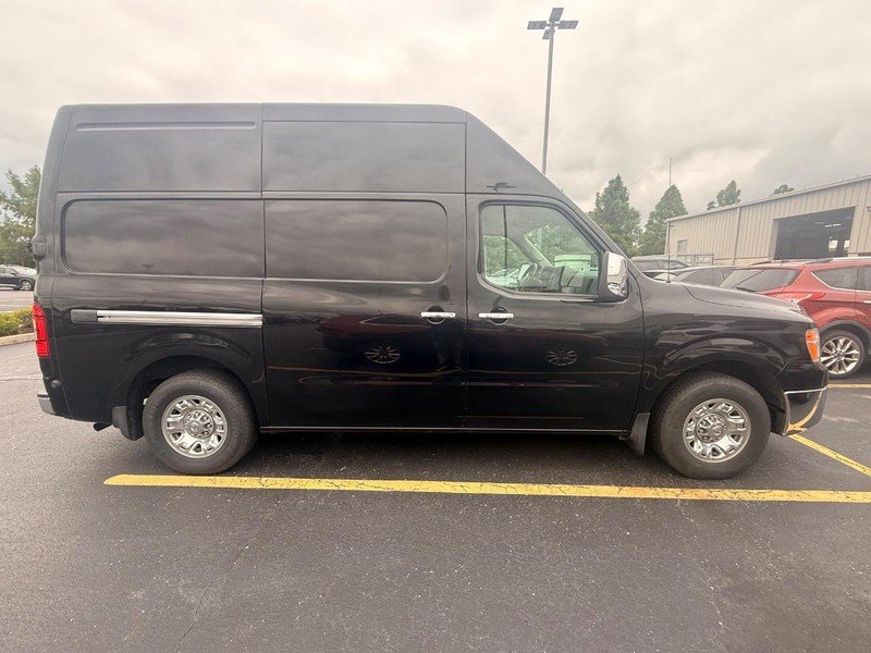 Used 2019 Super Black Nissan 3500 SL RWD image 1