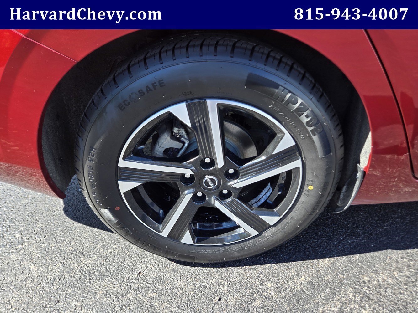 Used 2024 Red Nissan SV Xtronic CVT image 39
