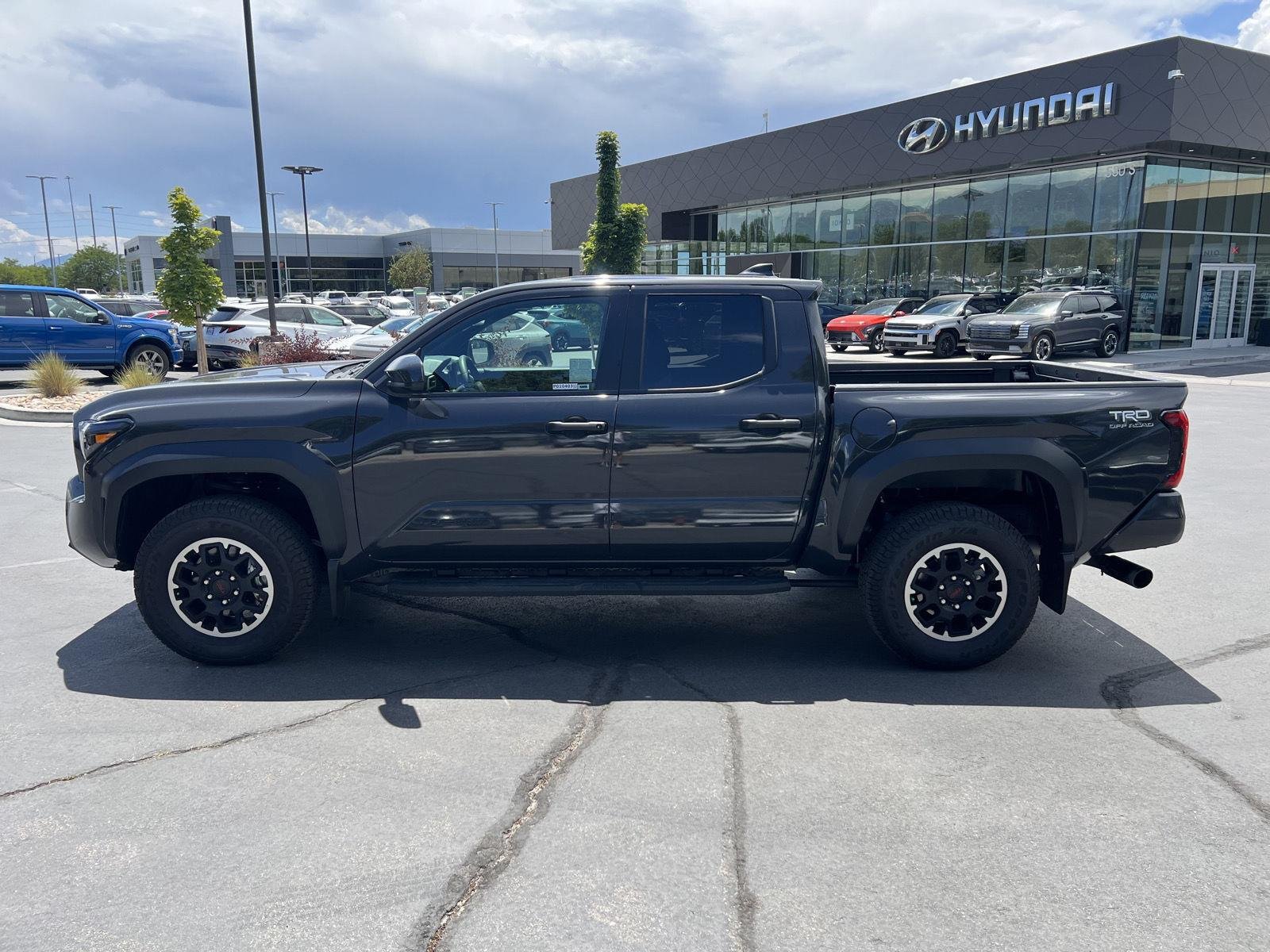 2025 Toyota Tacoma TRD Off Road - Photo 12