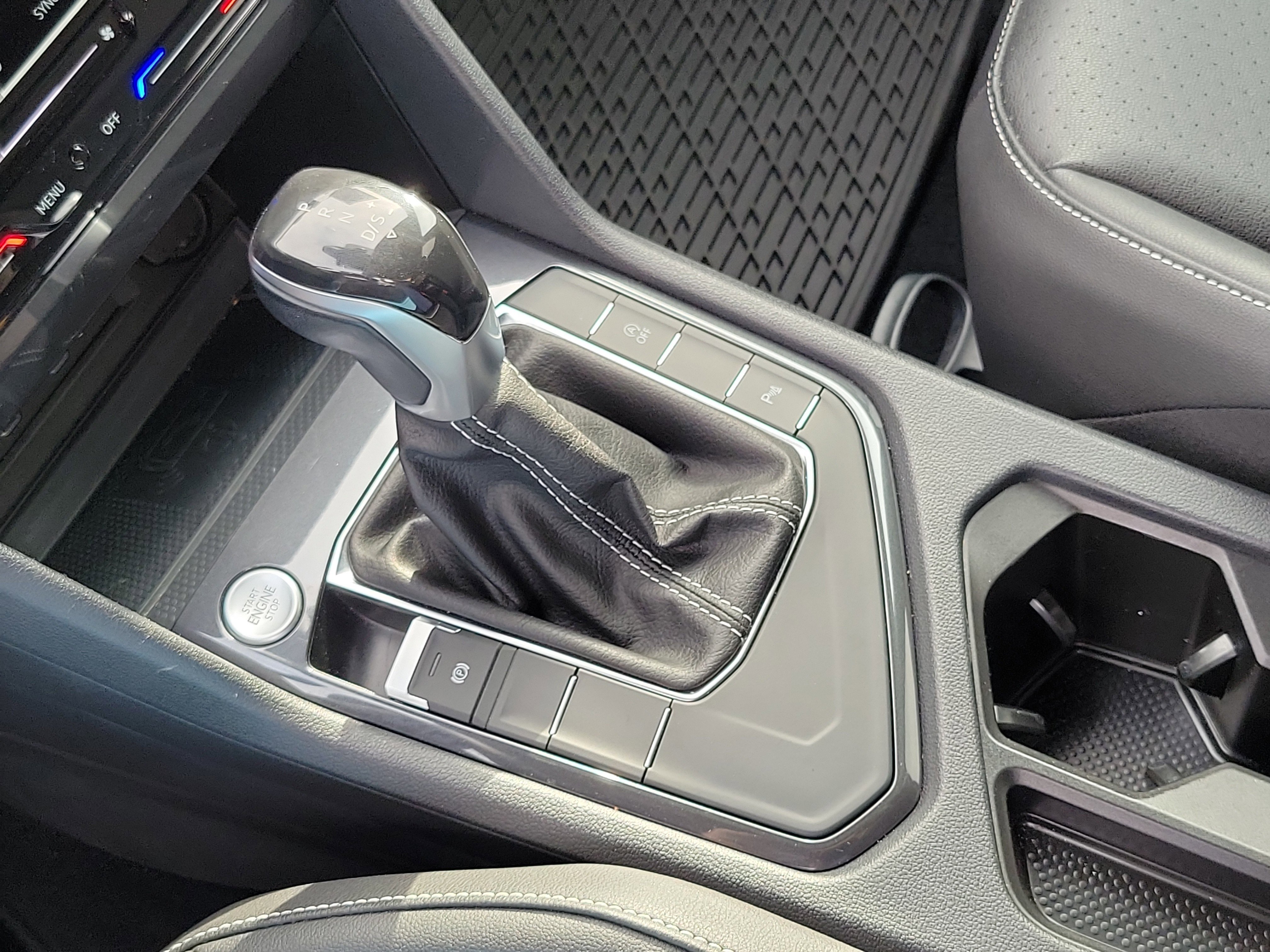 2023 Volkswagen Tiguan SE R-LINE BLACK - Photo 17