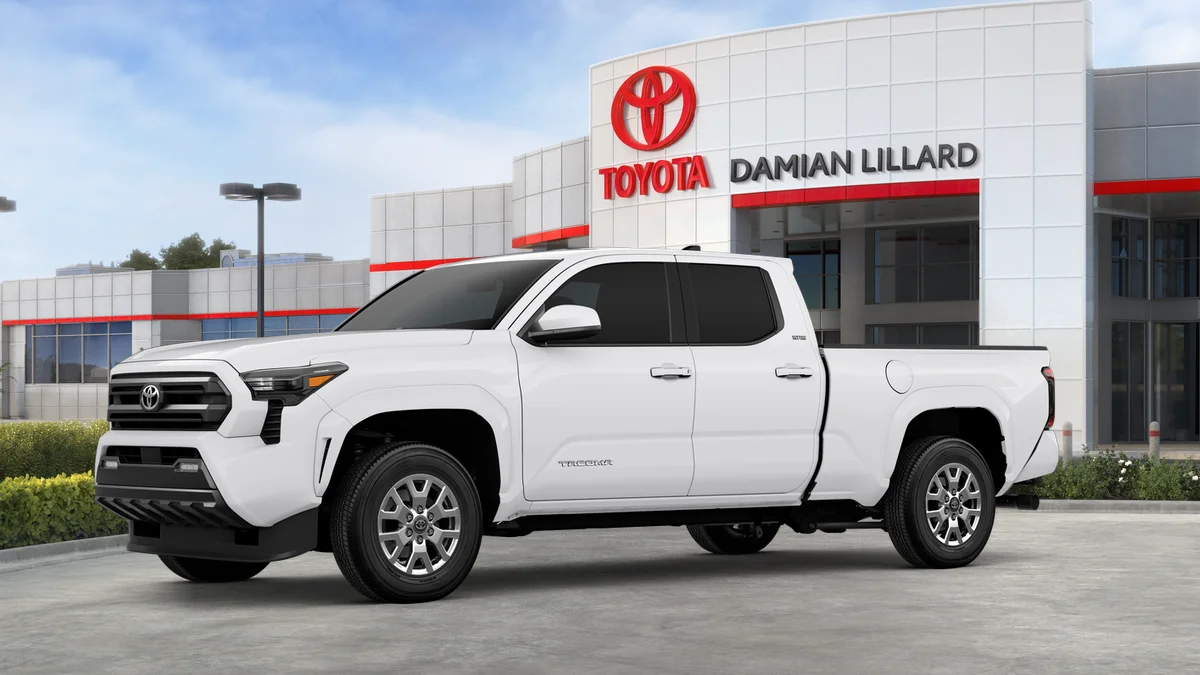 New 2026 Ice Cap Toyota SR5 image 32