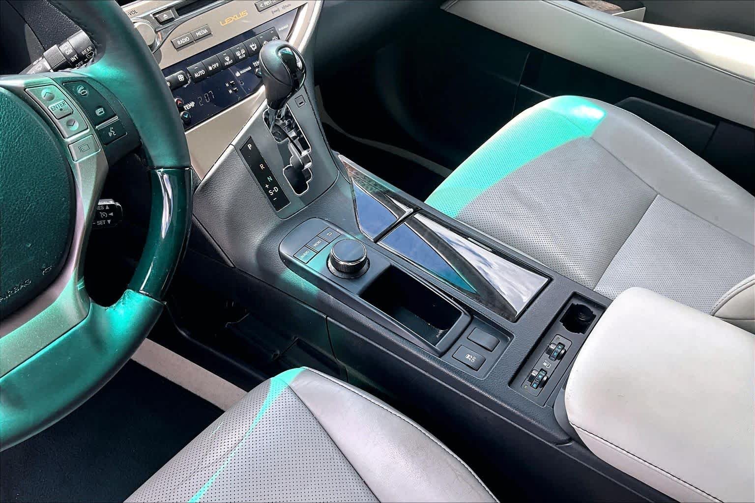 Used 2013 Silver Lining Metallic Lexus  image 16