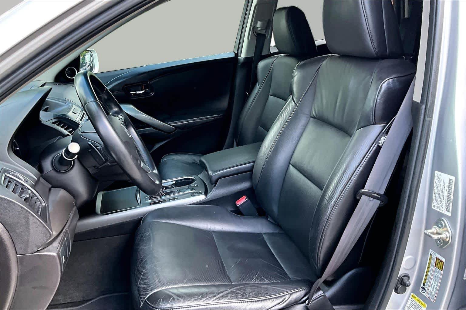 Used 2014 Forged Silver Metallic Acura  image 8