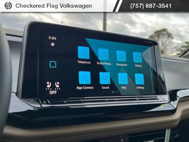 New 2026 White Volkswagen 2.0T SE w/Technology image 38