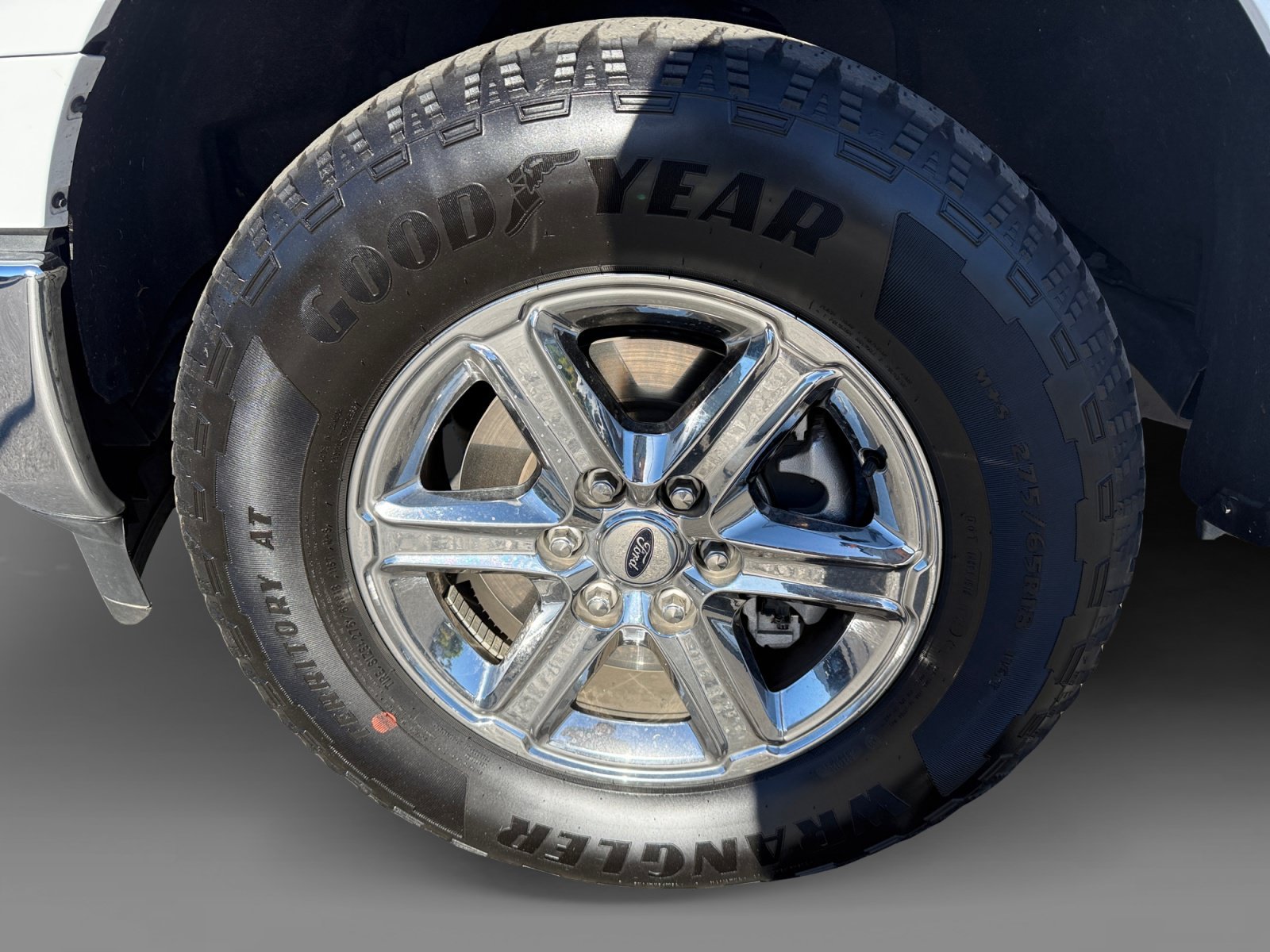 Certified Used 2025 Oxford White Ford XLT image 9