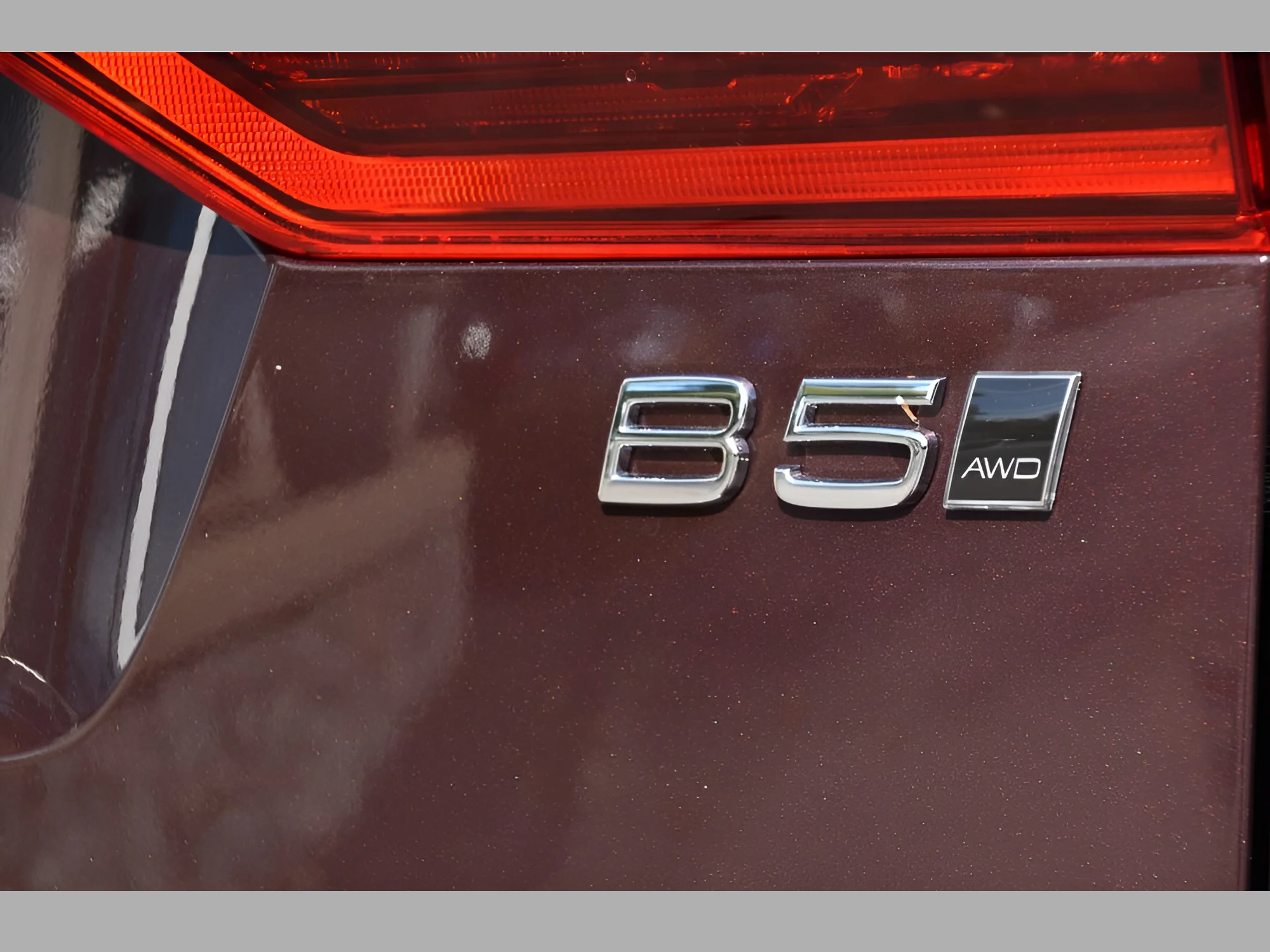 Used 2026 Mulberry Metallic Volvo Plus image 28