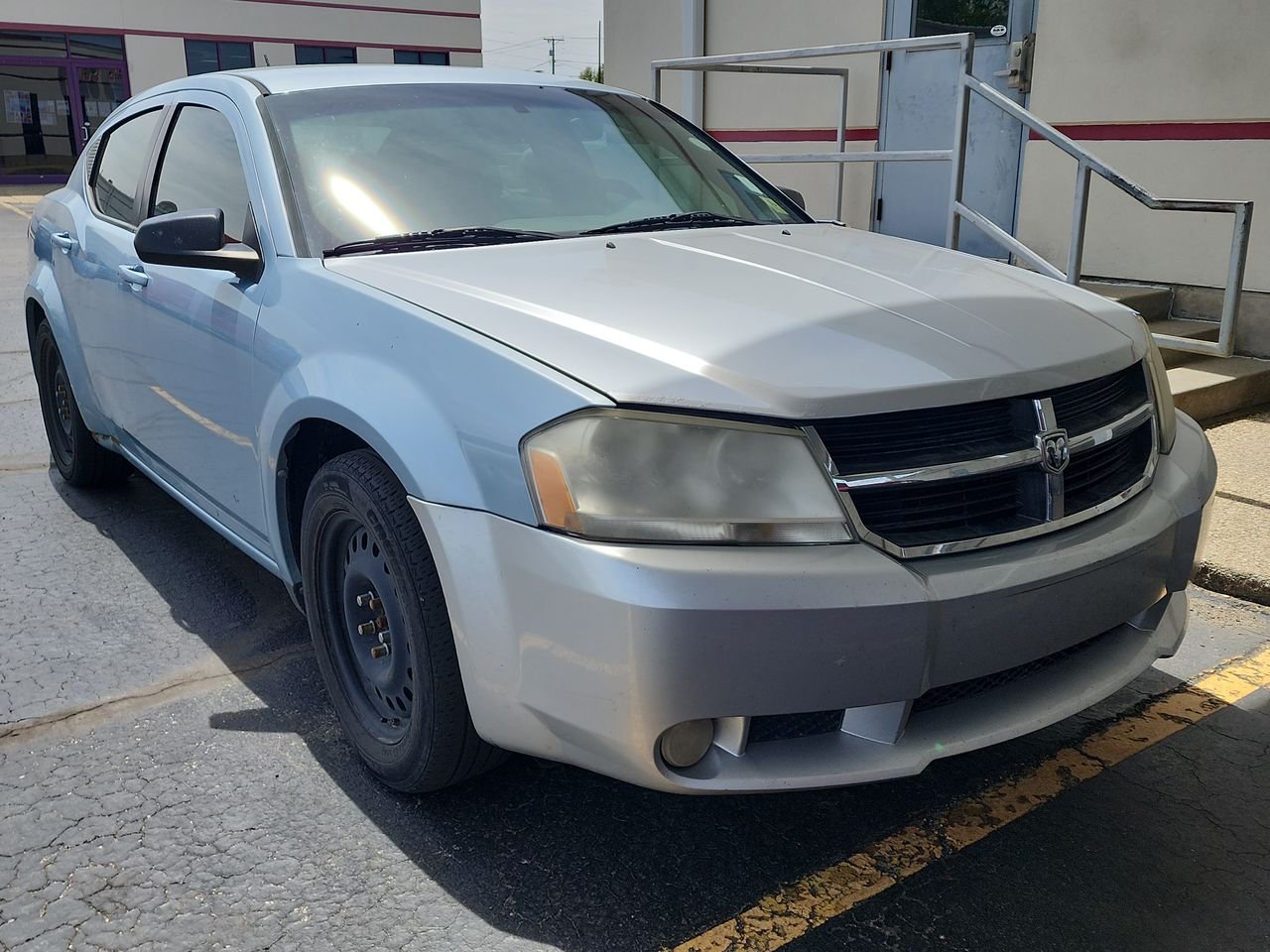 2013 Dodge Avenger SE's photo