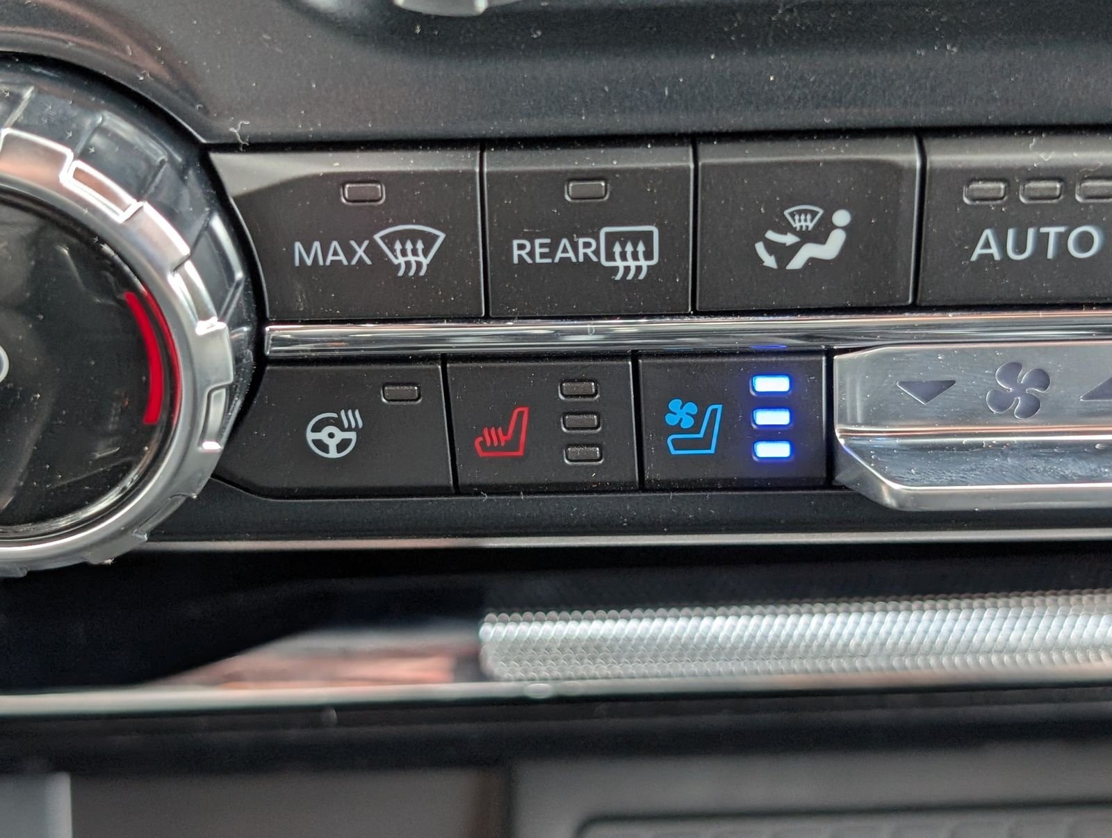 New 2026 Iconic Silver Metallic Ford Lariat image 20