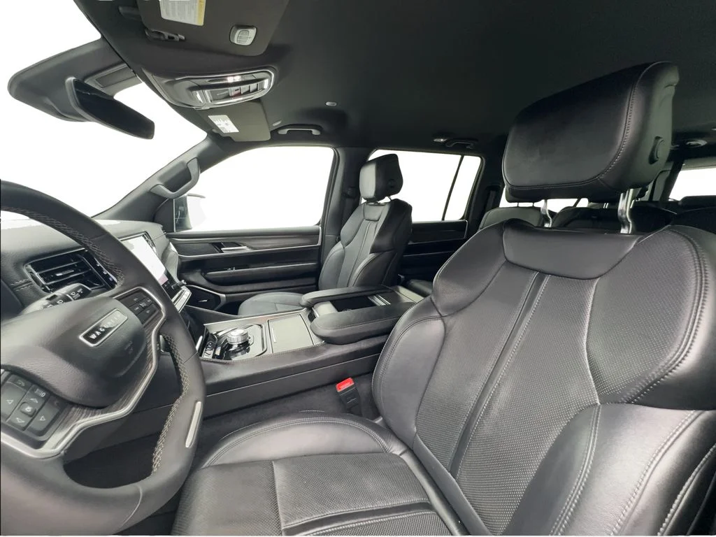 Used 2024 White Jeep Series II image 18