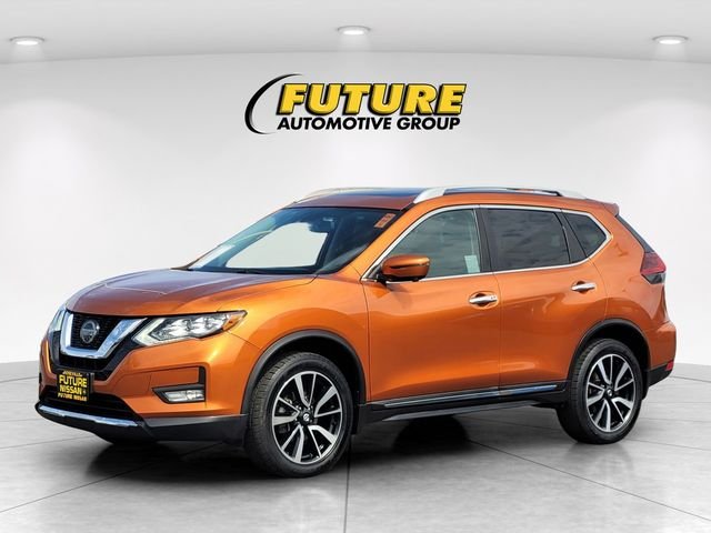 Used 2020 Orange Nissan SL image 5