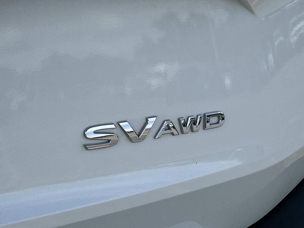 Used 2022 White Nissan SV image 14
