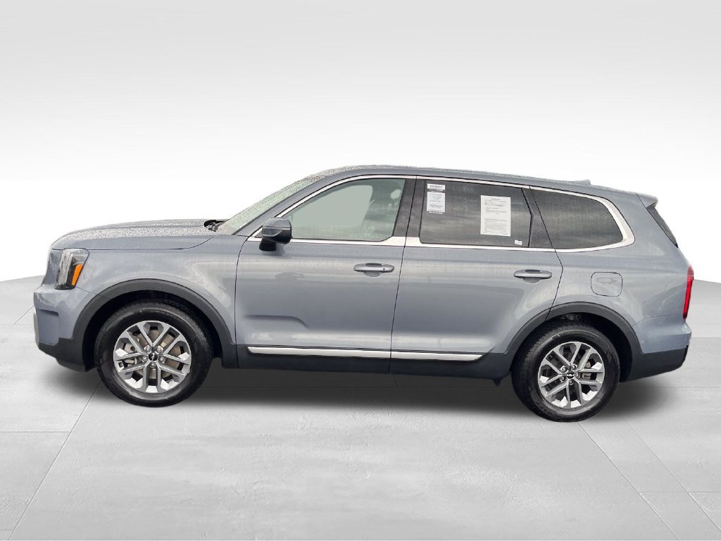 Used 2023 Silver Kia LX image 2