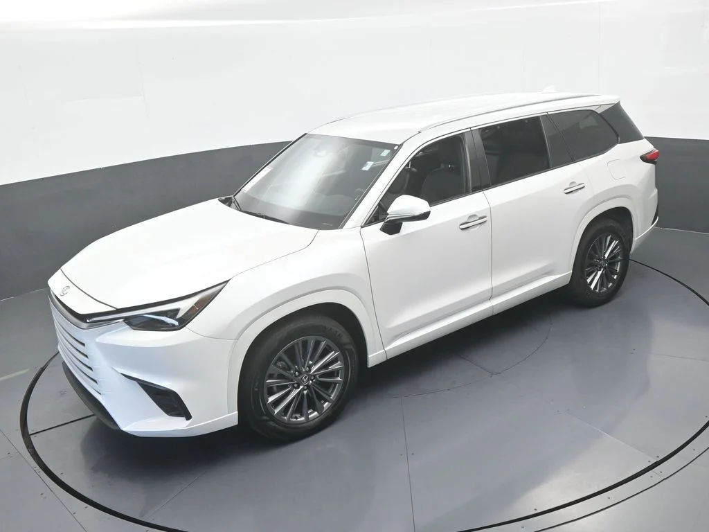 Used 2024 White Lexus 350 Premium image 46