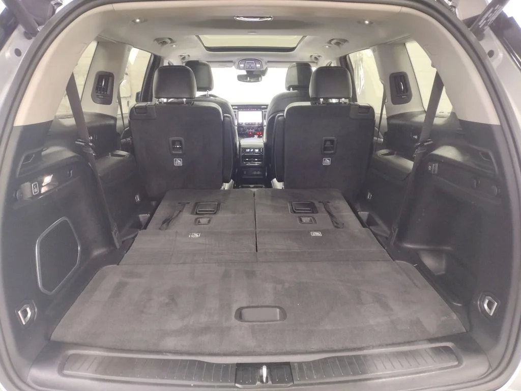 Used 2021 Silver Jeep Limited image 18