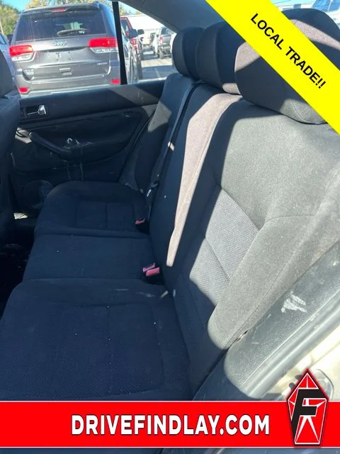 Used 2004 Beige Volkswagen GLS image 15