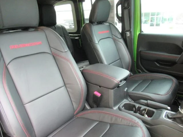 Certified Used 2025  Jeep Rubicon image 9