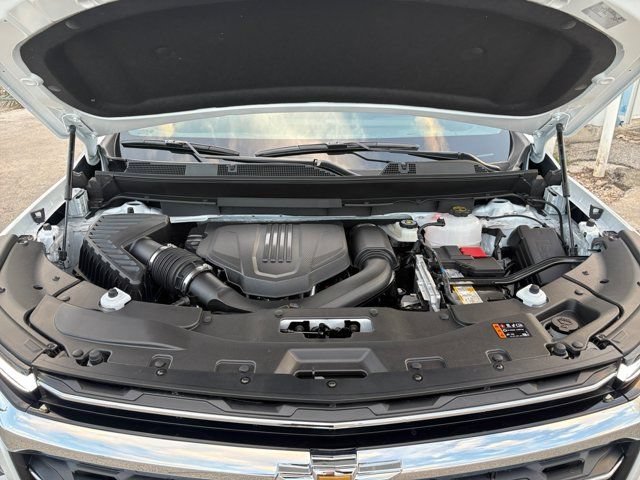 2027 Chevrolet Traverse LT - Photo 21