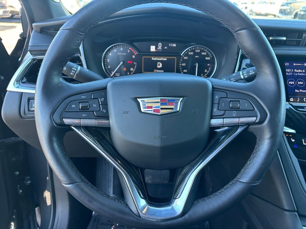 Used 2023  Cadillac Premium Luxury image 19