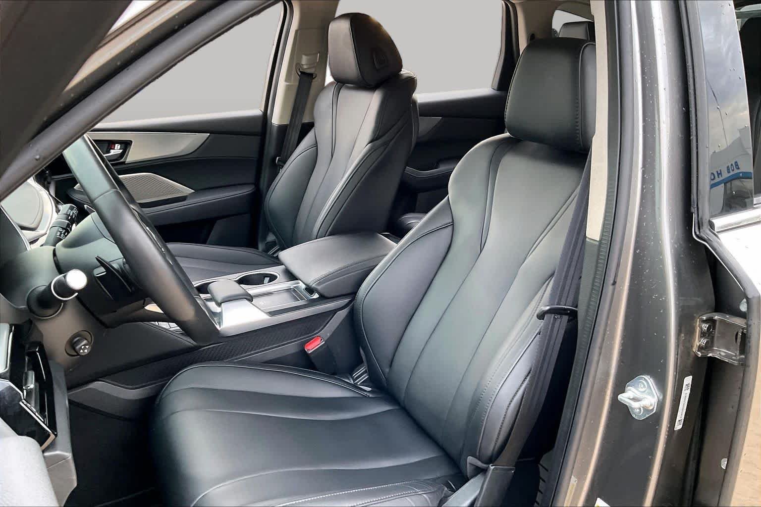 Pre-Owned 2024 Acura MDX
