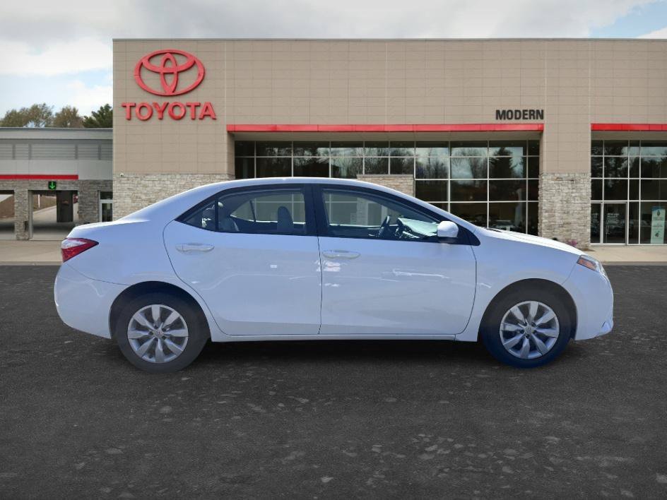 Used 2016 Super White Toyota LE image 8