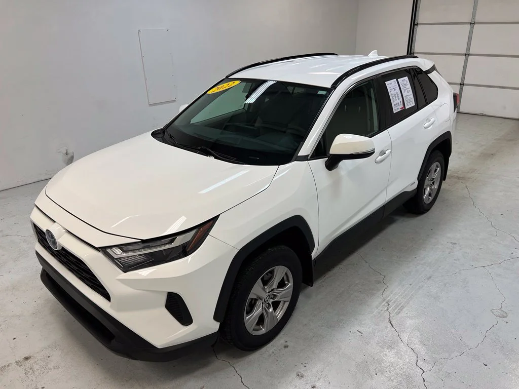 Certified Used 2022 White Toyota XLE image 5