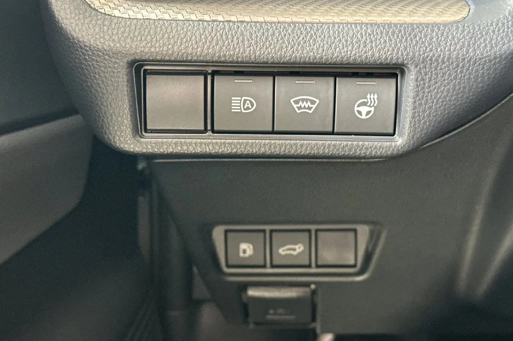New 2027 Wind Chill Pearl <sup>1</sup> Toyota  Limited AWD image 29
