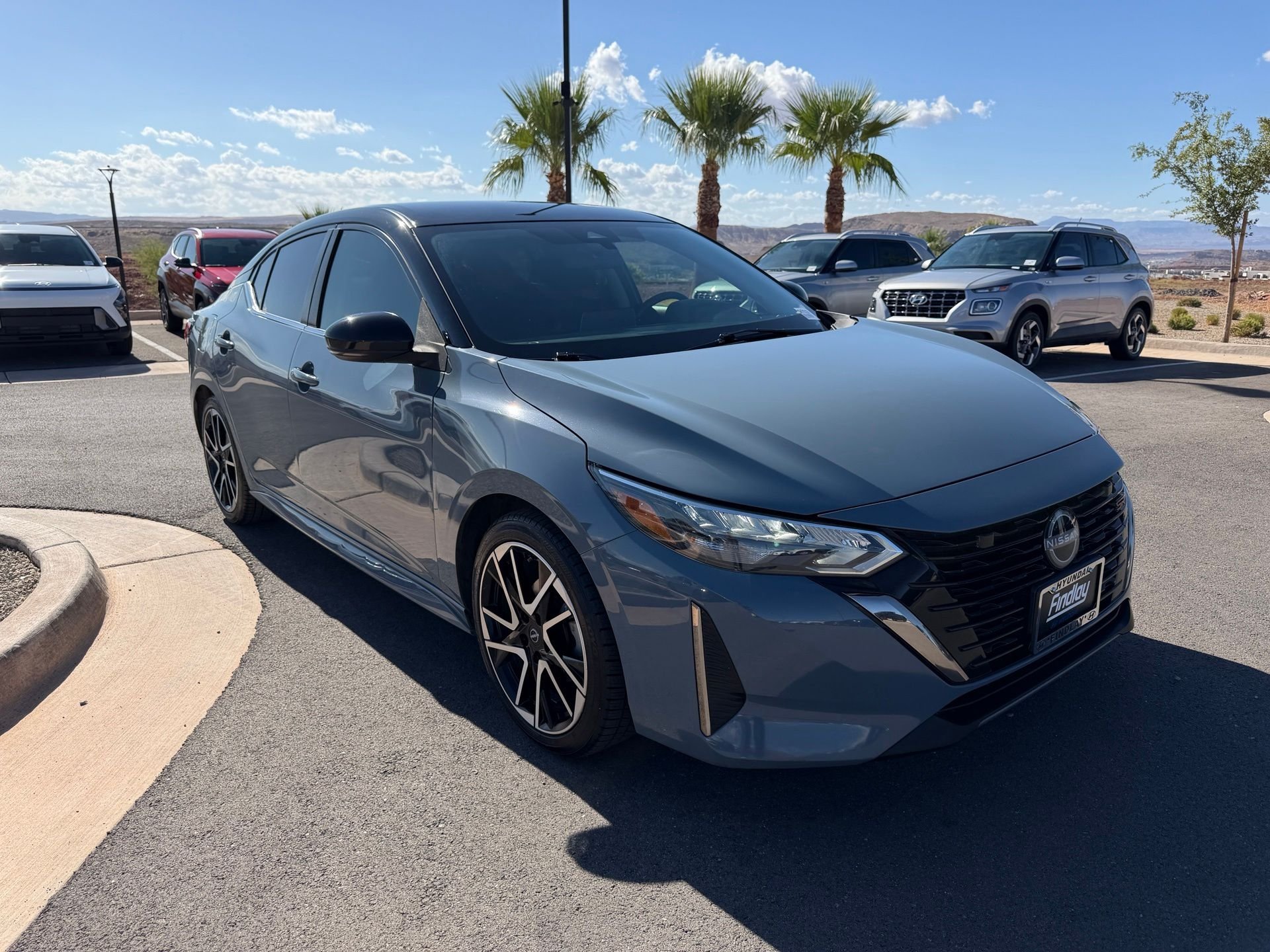 Used 2025 Gray Nissan SR image 3