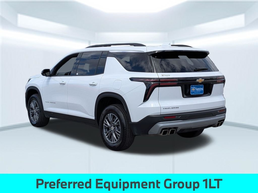 Used 2025 White Chevrolet LT image 4