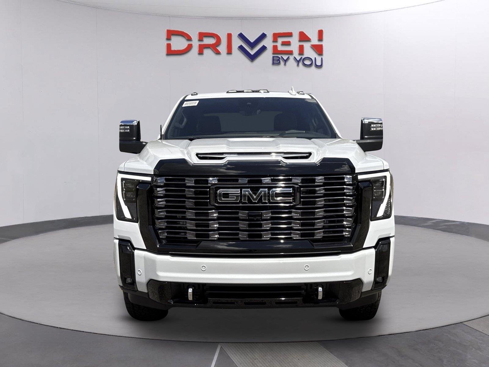 New 2026 Glacier White Tricoat GMC Denali Ultimate image 9