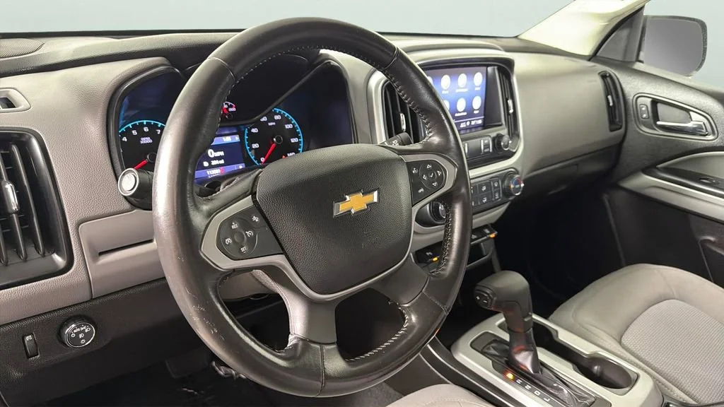 Used 2019 SHADOW GRAY METALLIC Chevrolet 2WD LT image 21