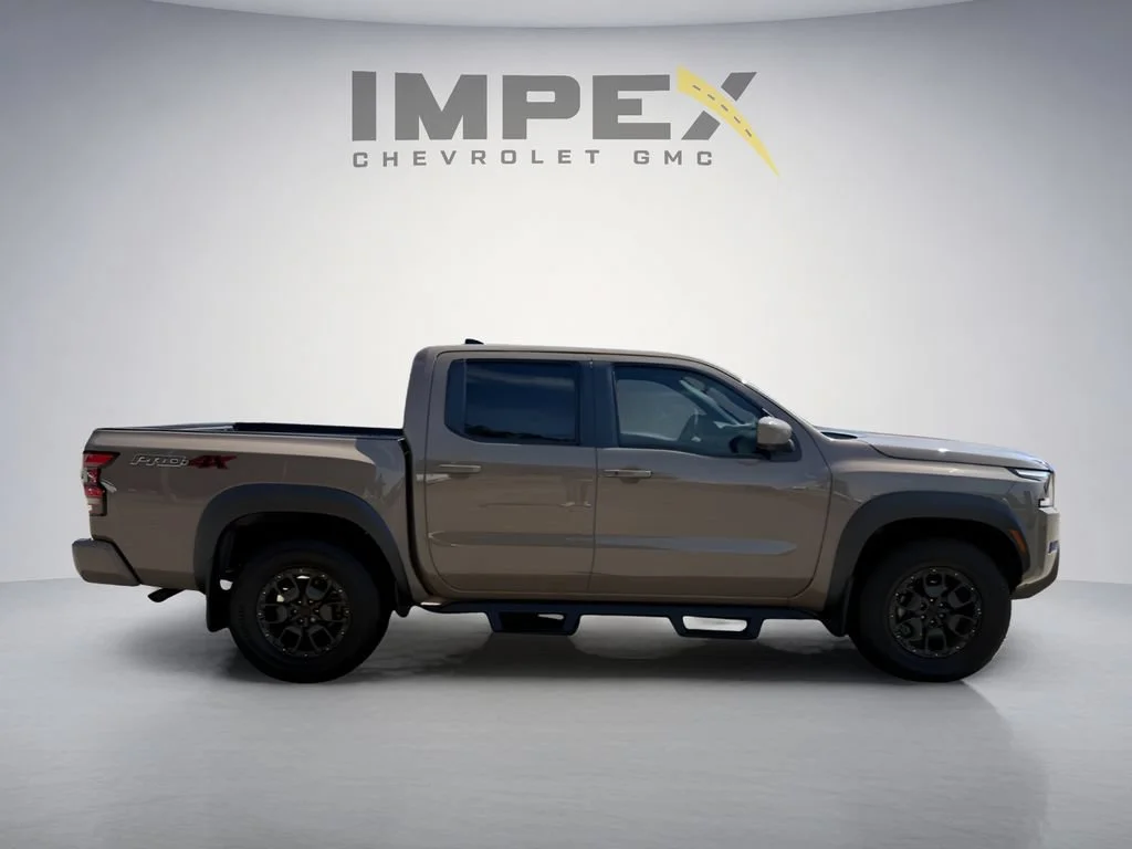 Used 2023  Nissan PRO-4X image 6