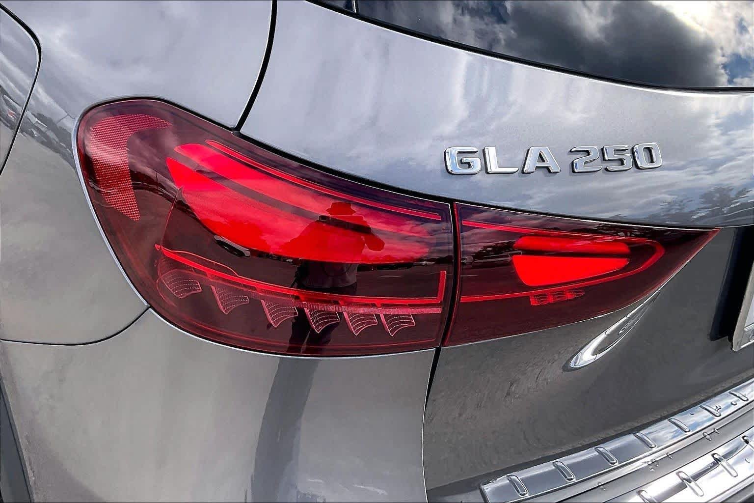 Certified Used 2026 Mountain Grey Metallic Mercedes-Benz GLA 250 image 26