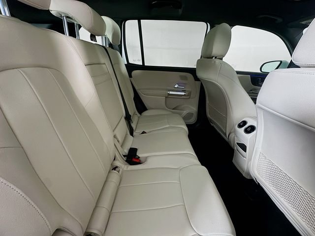 New 2026 Polar White Mercedes-Benz GLB 250 image 26