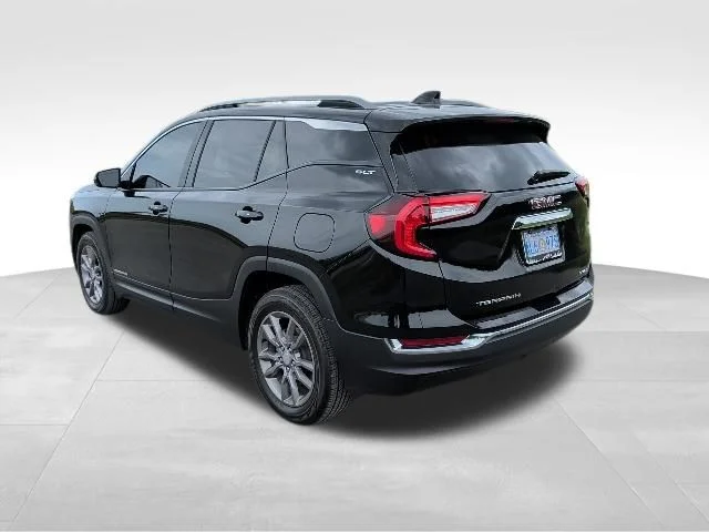 Used 2022 Black GMC SLT image 5