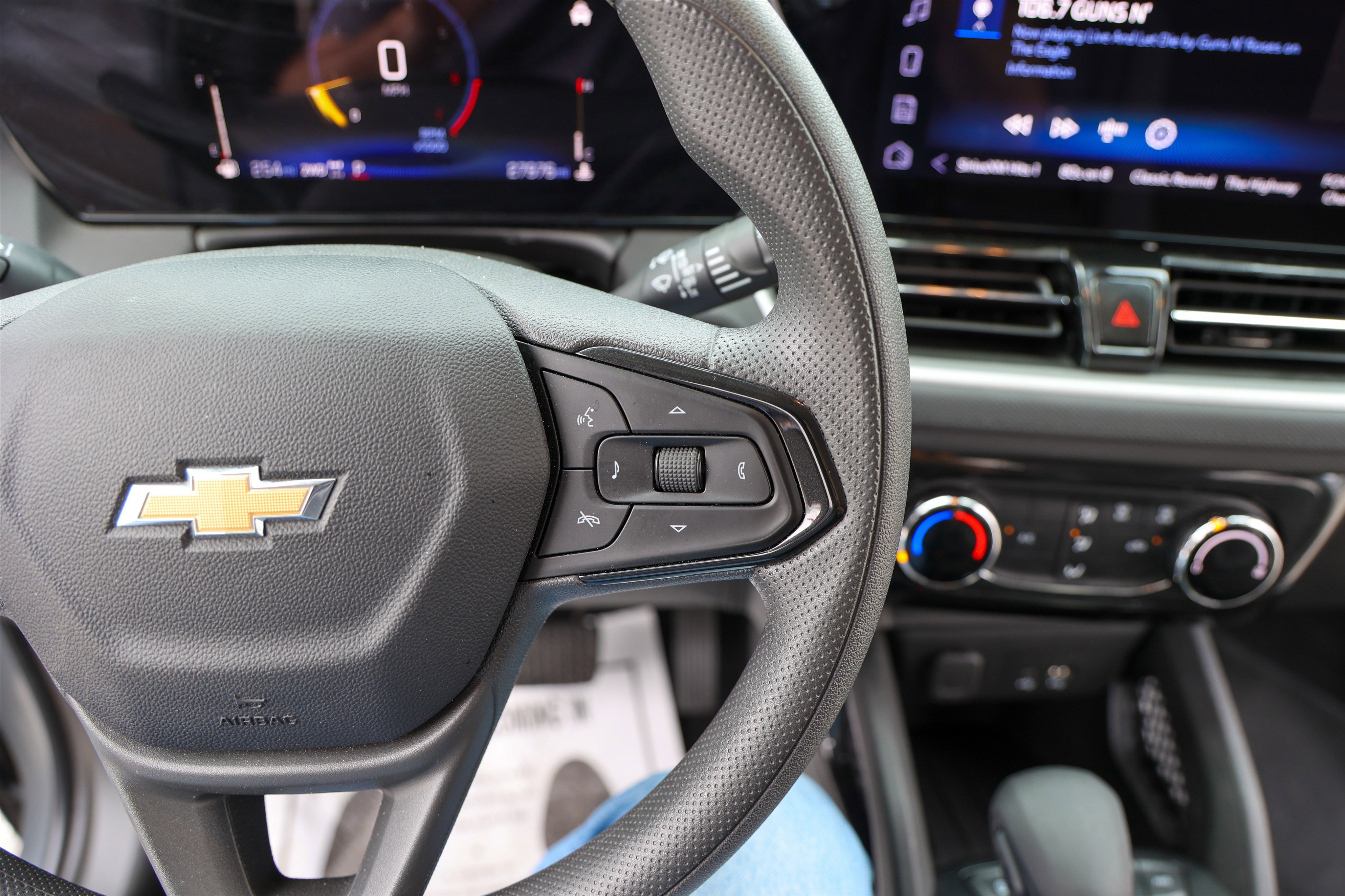 Used 2025 Sterling Gray Metallic Chevrolet LT image 18