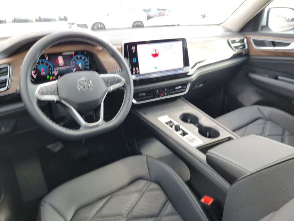 New 2026 White/off-white Volkswagen 2.0T SE image 8