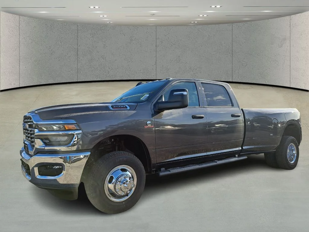 New 2026 Granite Crystal Metallic Clear-Coat Exterior Paint RAM Tradesman image 2