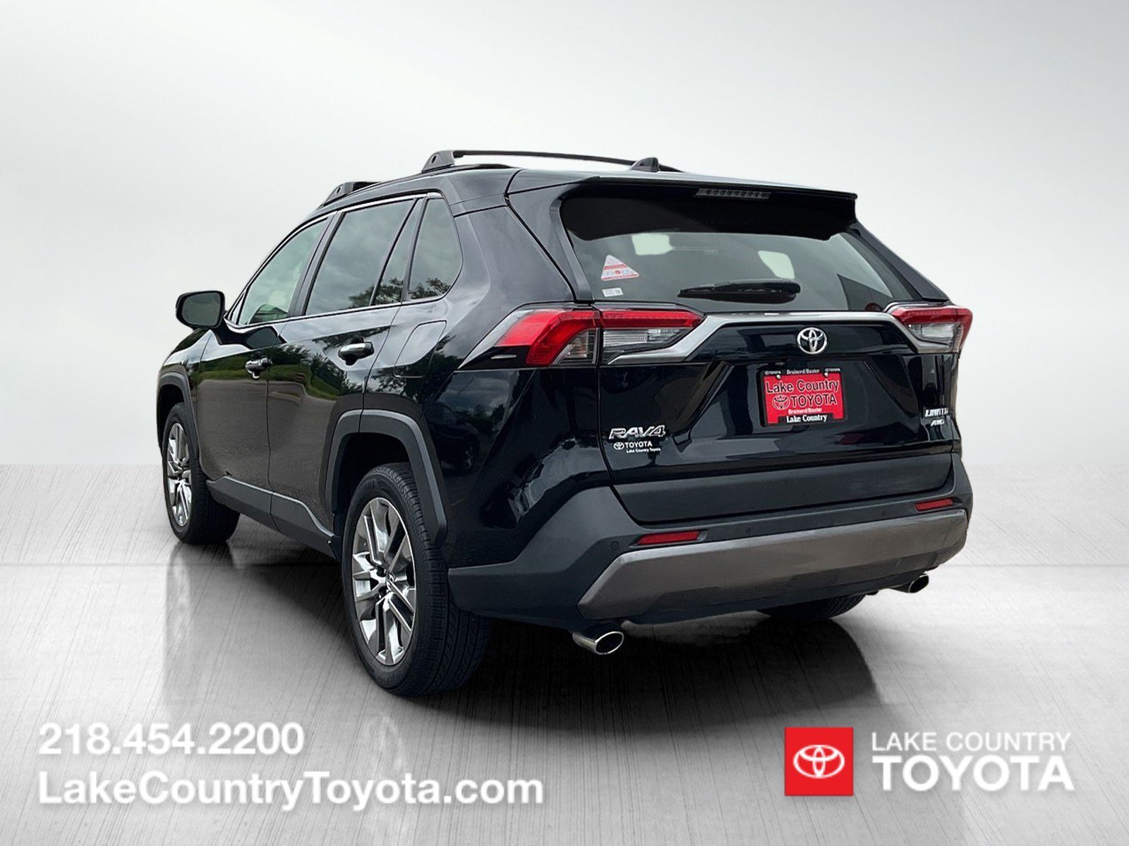 Used 2019 Midnight Black Metallic Toyota Limited image 3
