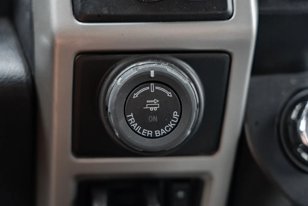 Used 2020 Black Metallic Ford Lariat image 20