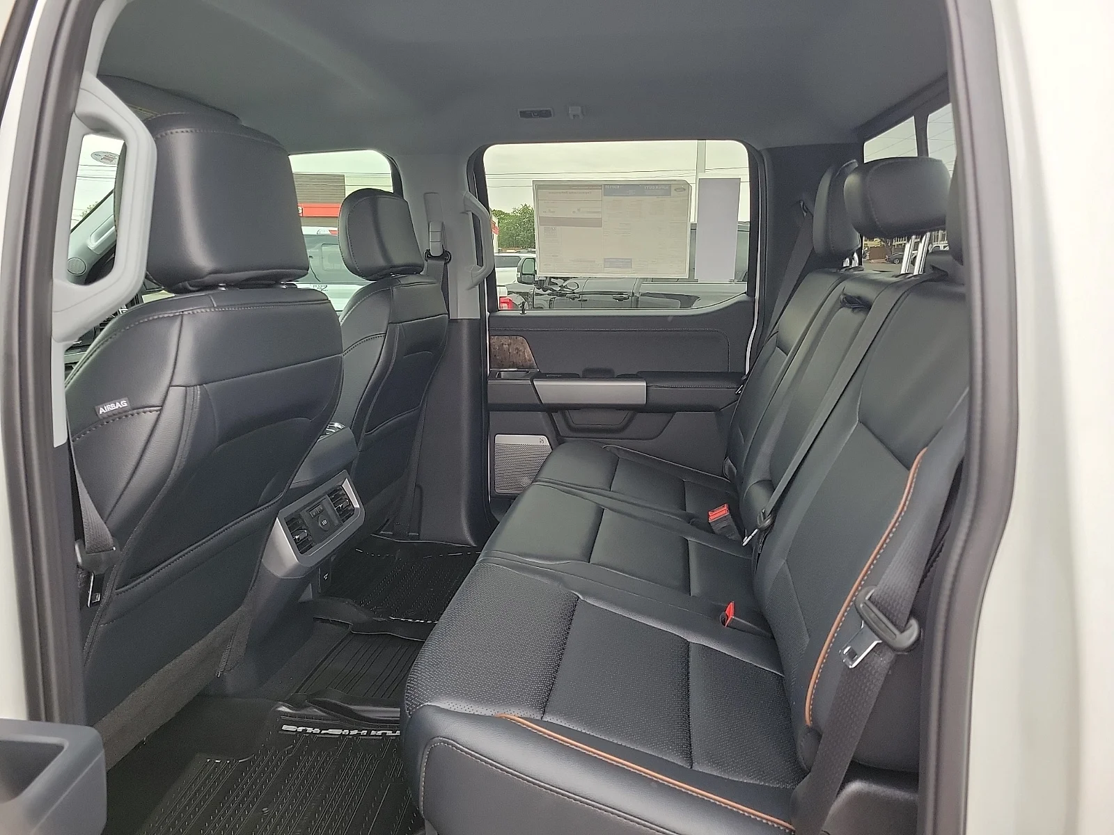 New 2026 Star White Metallic Tri-Coat Ford F-250&reg; Lariat&reg; image 9