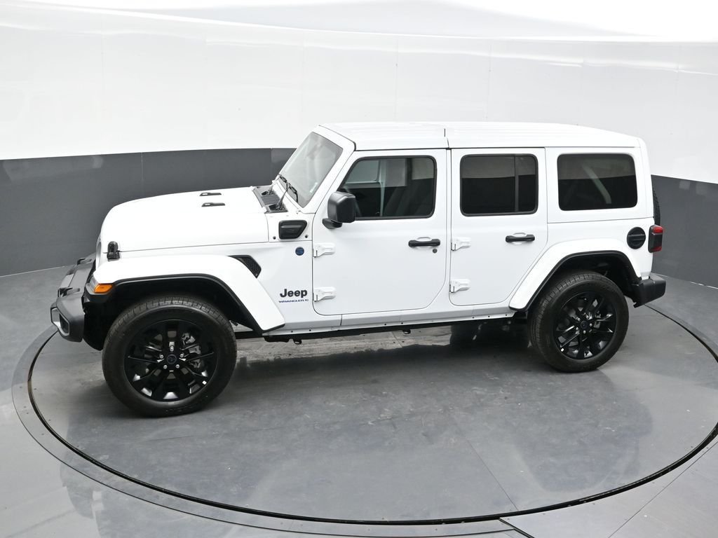 Used 2025 White Jeep Sahara 4xe image 33