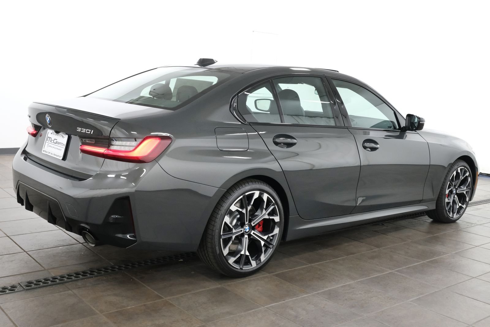 New 2026 Dravit Grey Metallic BMW 330i xDrive image 7