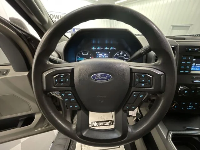 Used 2019  Ford XLT DRW CREW CAB image 14