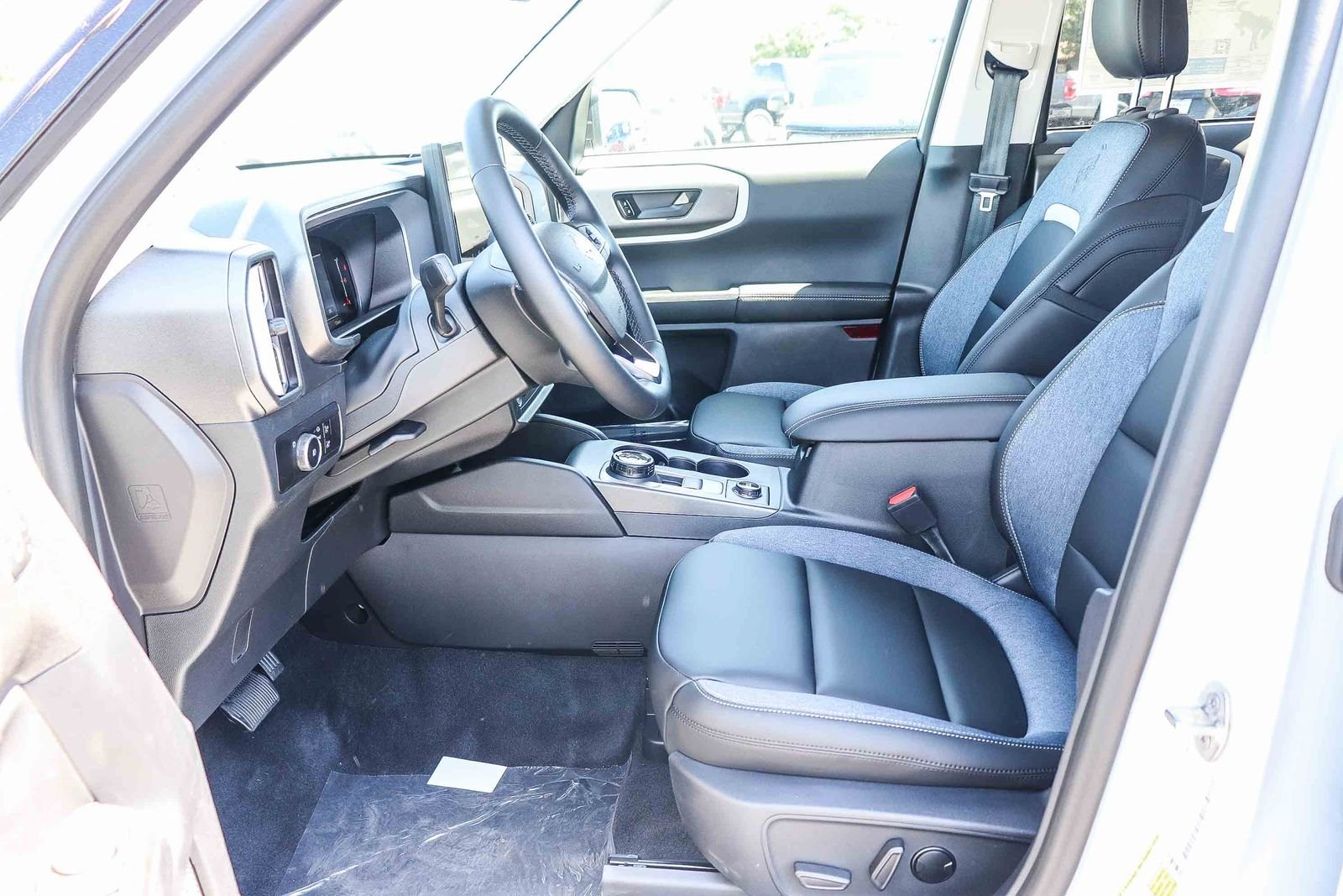 New 2026 Space White Metallic Ford Outer Banks® image 18